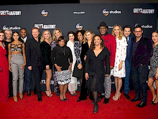 Shonda Rhimes' 'Grey's Anatomy' Makes History As The Longest Running Primetime Medical Show