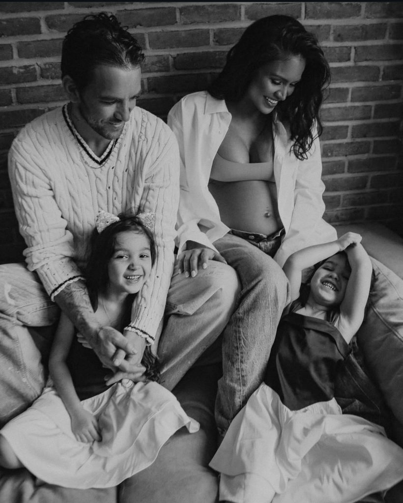 Cassie Announces Pregnant!